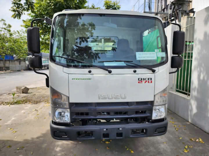 Xe tải Isuzu QKR 270 giá tốt nhất