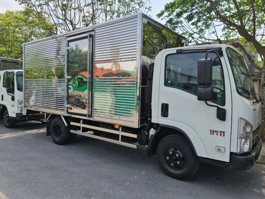 Xe tải isuzu QKR 210 giá tốt nhất
